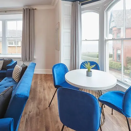 Host & - Ocean View Apartman