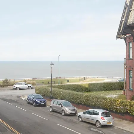 Host & - Ocean View Apartman *