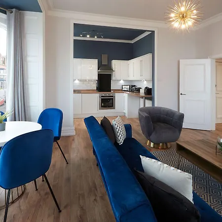 Host & - Ocean View Apartman *