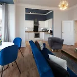 Host & - Ocean View Apartman *